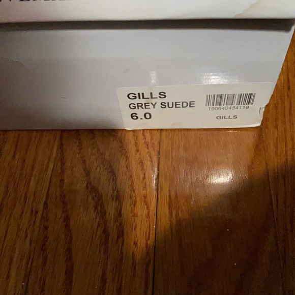 Slip ons - Picture 4 of 4